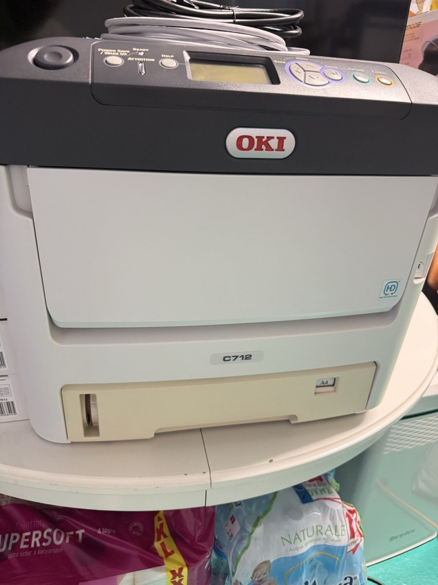 Oki Stampanti: OKI C712 Farbdrucker inkl. Original Toner C712  – Usato da Spreitenbach venduto da dan_xz6t