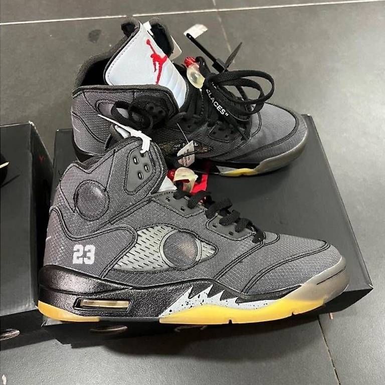 Scarpe da uomo: Jordan 5 Off White – Usato da Flawil venduto da ste_l8l7 1