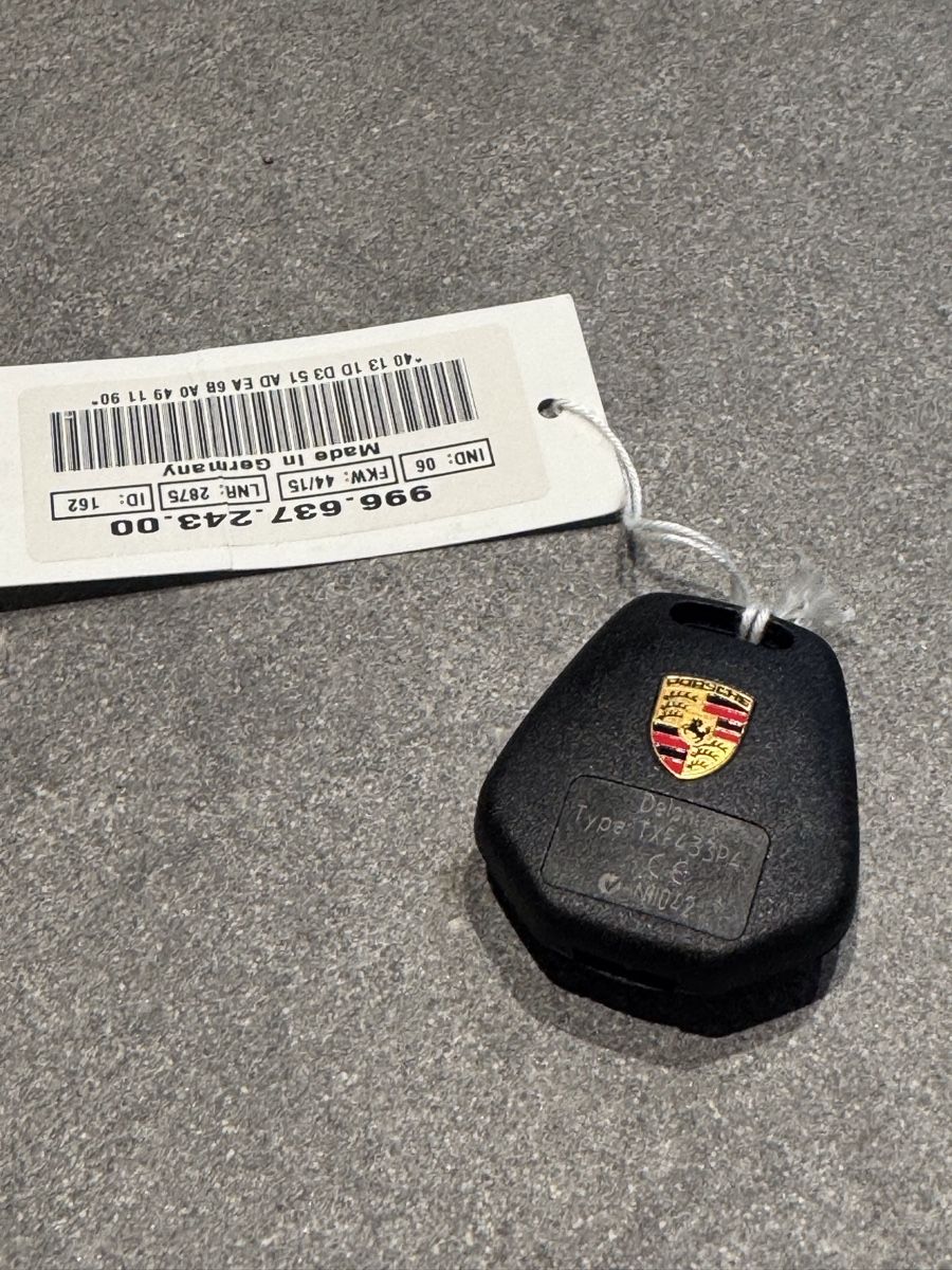 Porsche Tutti pezzi di ricambio auto: Tête de clé électronique Porsche – Nuovo e nell'imballaggio originale da Neuchâtel venduto da CP-AUTOS