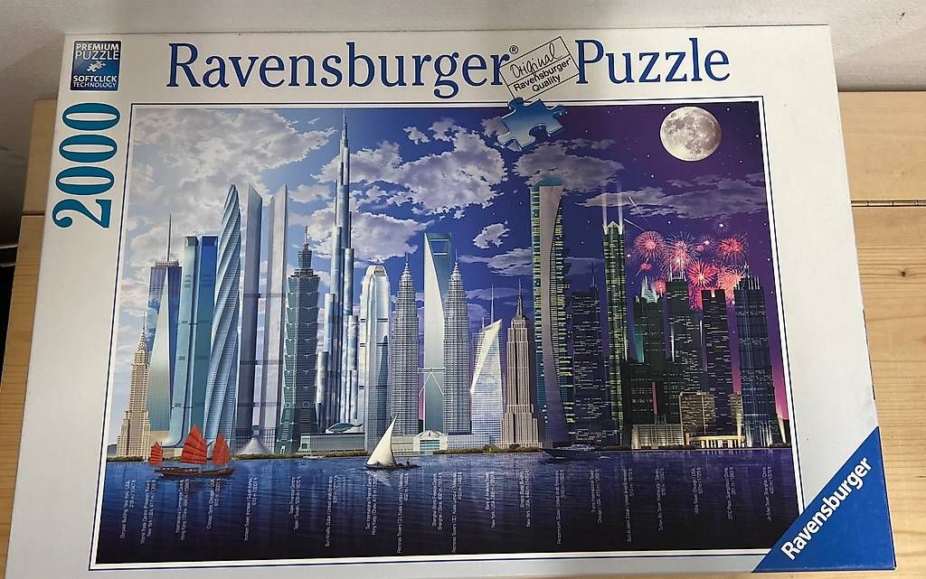 Puzzle: Puzzle 2000 Teile- mit einem fehlenden Teil  – Usato da Saas Fee venduto da michaberchtold