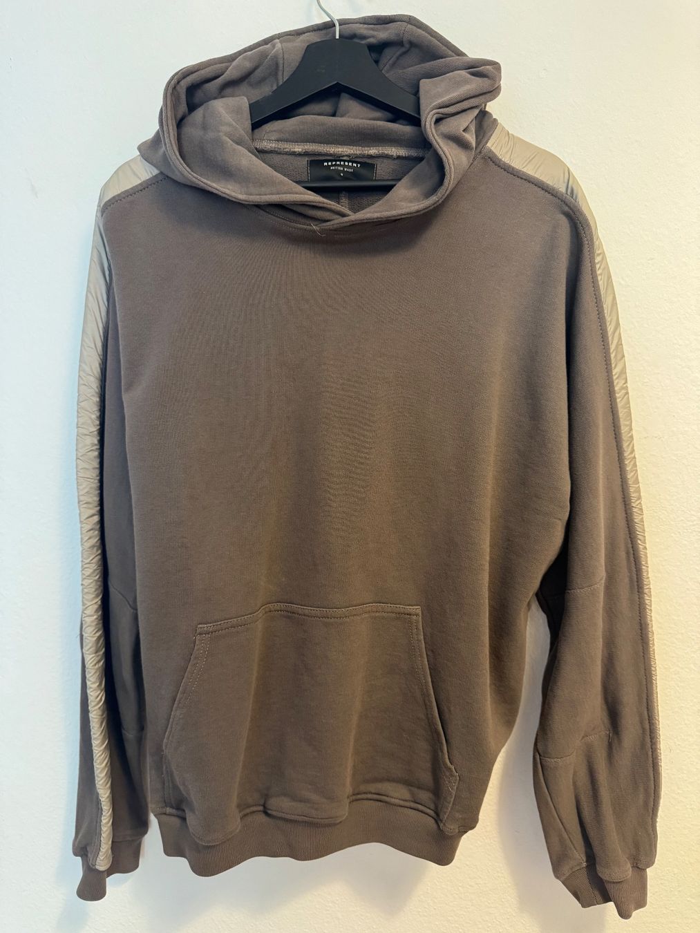 Represent Maglioni & Felpe: Represent Kapuzenpullover, Gr. M (Oversized), Braun – Usato da Zürich venduto da nils.alex