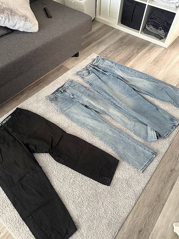 Jeans: 3er Set Jeans / Hosen  – Gebraucht aus Möriken AG von nil_hmm8 1