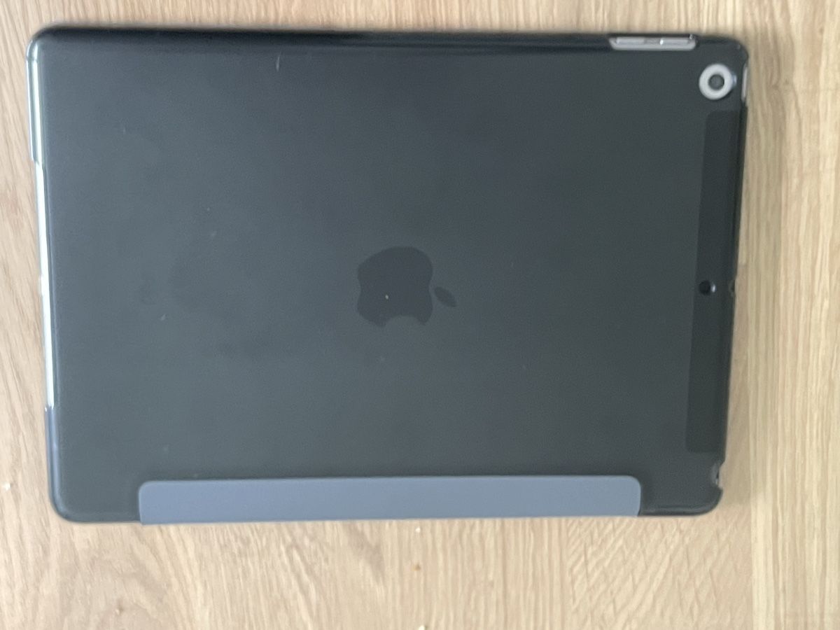 Apple Tablet PC: Apple iPad 5 wie neu, – Usato da Luzern venduto da M.Ai 1