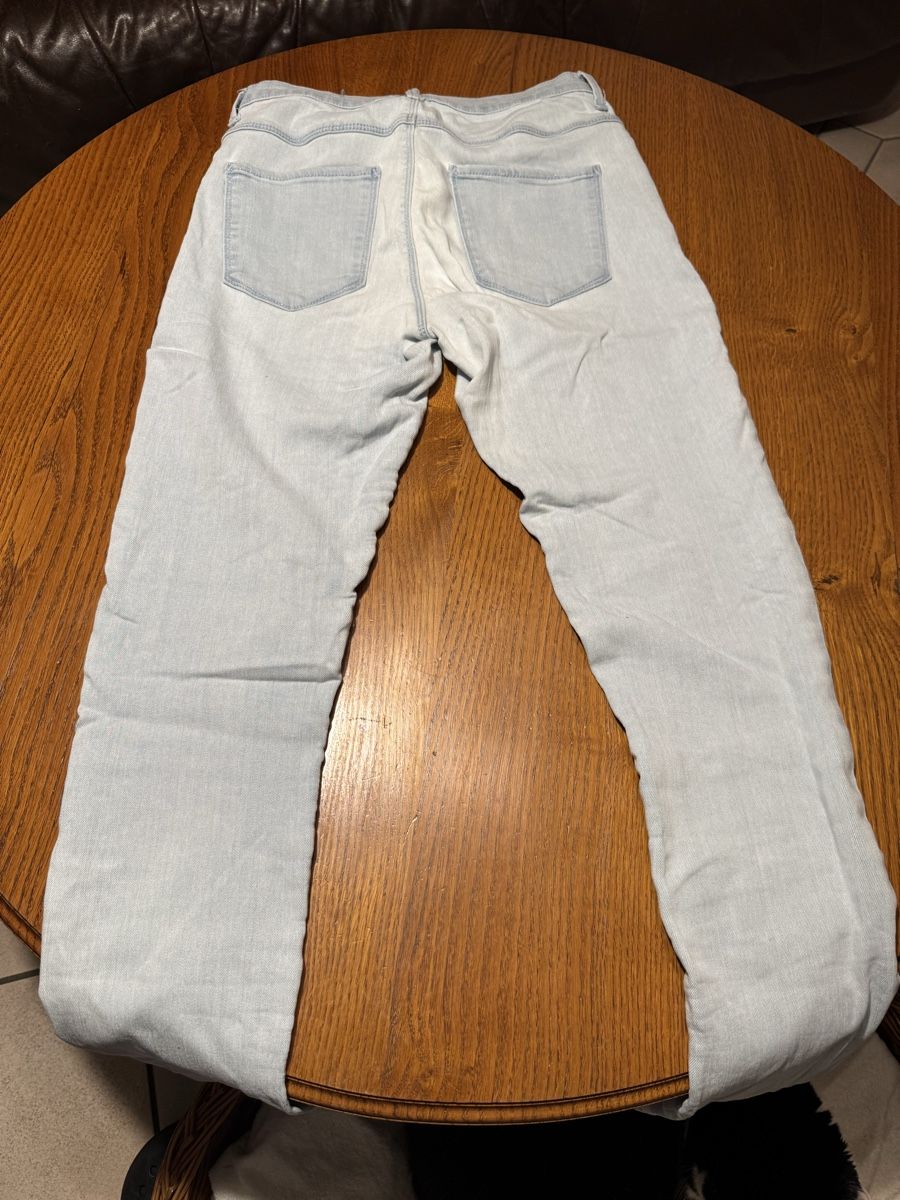 Jeans: Jeans femme stretch – Gebraucht aus Montsevelier von ber_88db 1