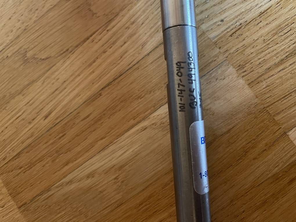 Accessori da laboratorio: Branson Ultrasonic Emulsifying Horn With Extra Tip – Usato da Zürich venduto da Heavymattal 2
