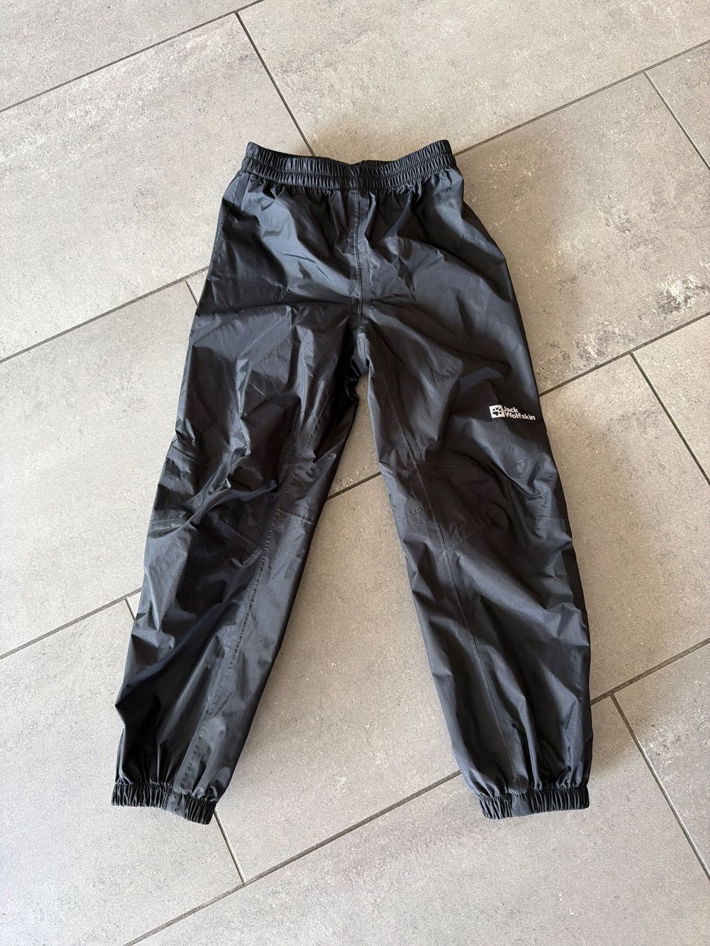 Jack Wolfskin Hosen: Regenhose von Jack Wolfskin – Neu (gemäss Beschreibung) aus Steffisburg von elle013