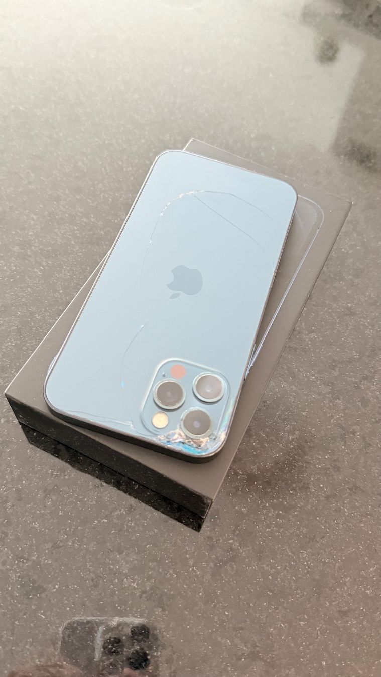 Apple Telefoni cellulari / Smartphones: iPhone 12 Pro, 128 GB, Pazifikblau – Usato da Rapperswil SG venduto da Tinli02 3