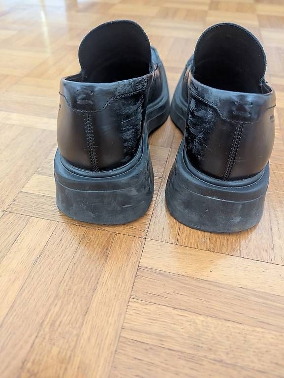 Scarpe da donna: Schwarze Vagabond Eyre Loafer Square Toe – Usato da Zürich venduto da lin_6dtc 3