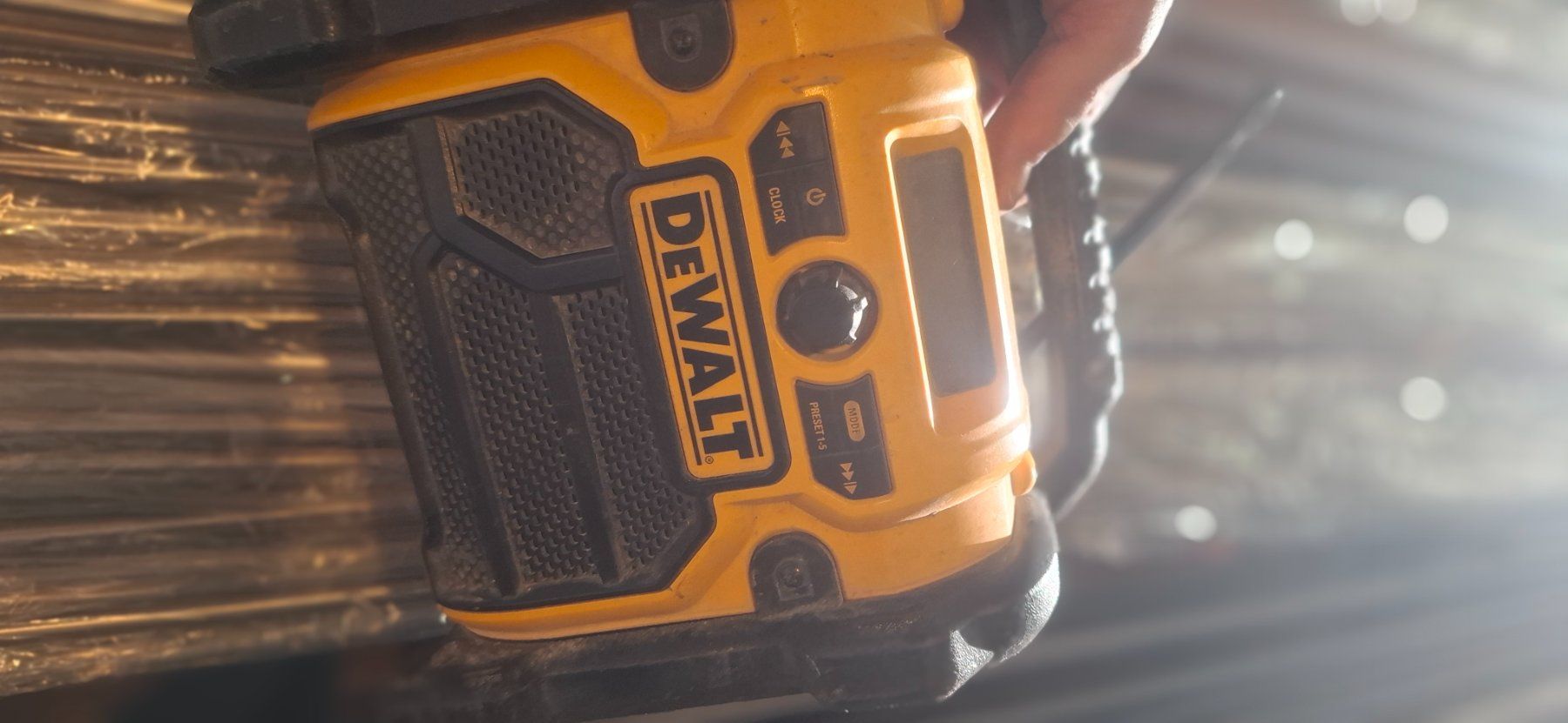 Dewalt Radio: De Walt Baustellenradio – Usato da Rorbas venduto da Fugsuzo