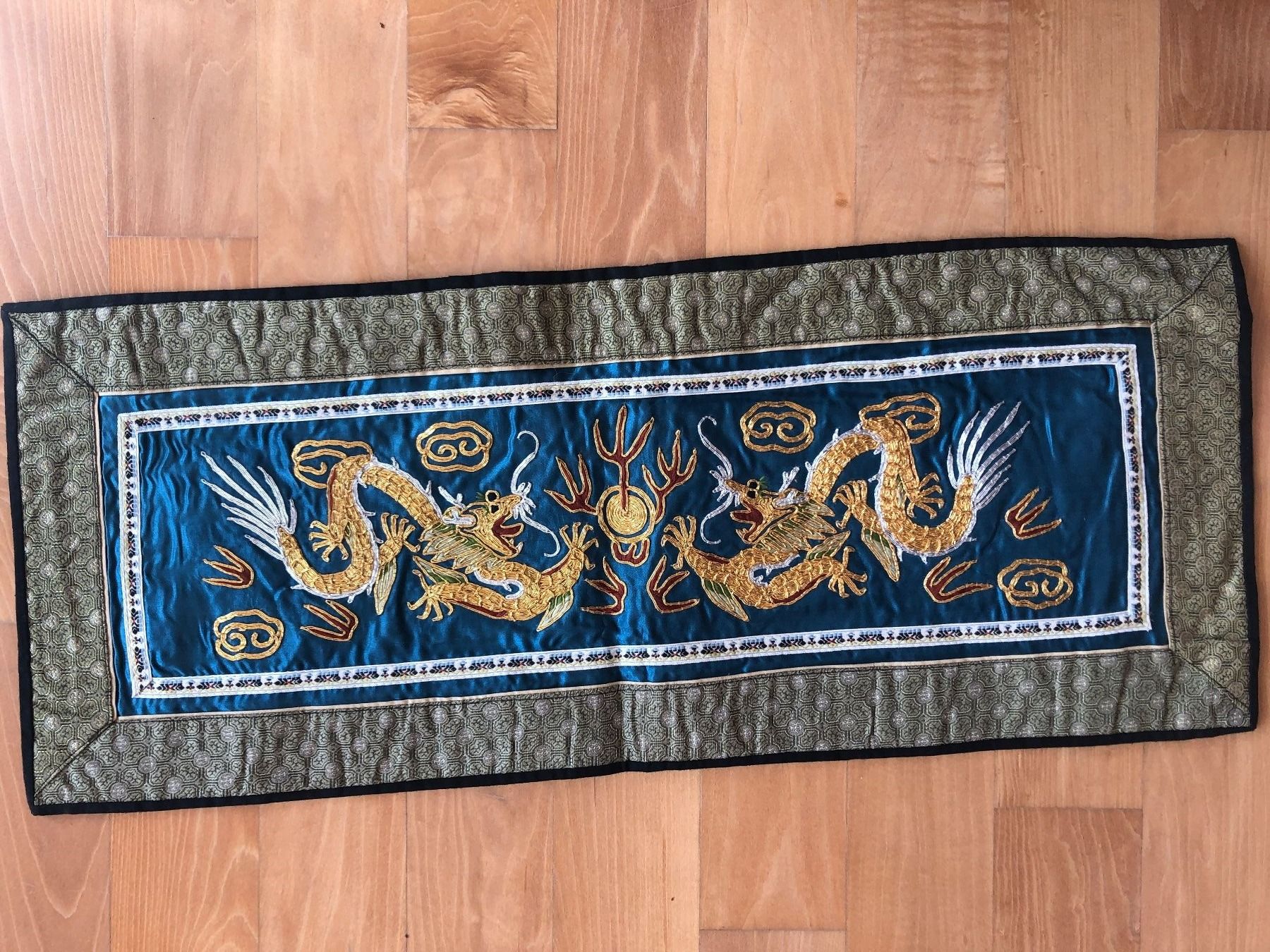 Tutte le decorazioni: Traditional Chinese Table Runner – Nuovo (secondo la descrizione) da Wohlen b. Bern venduto da cookiemonster