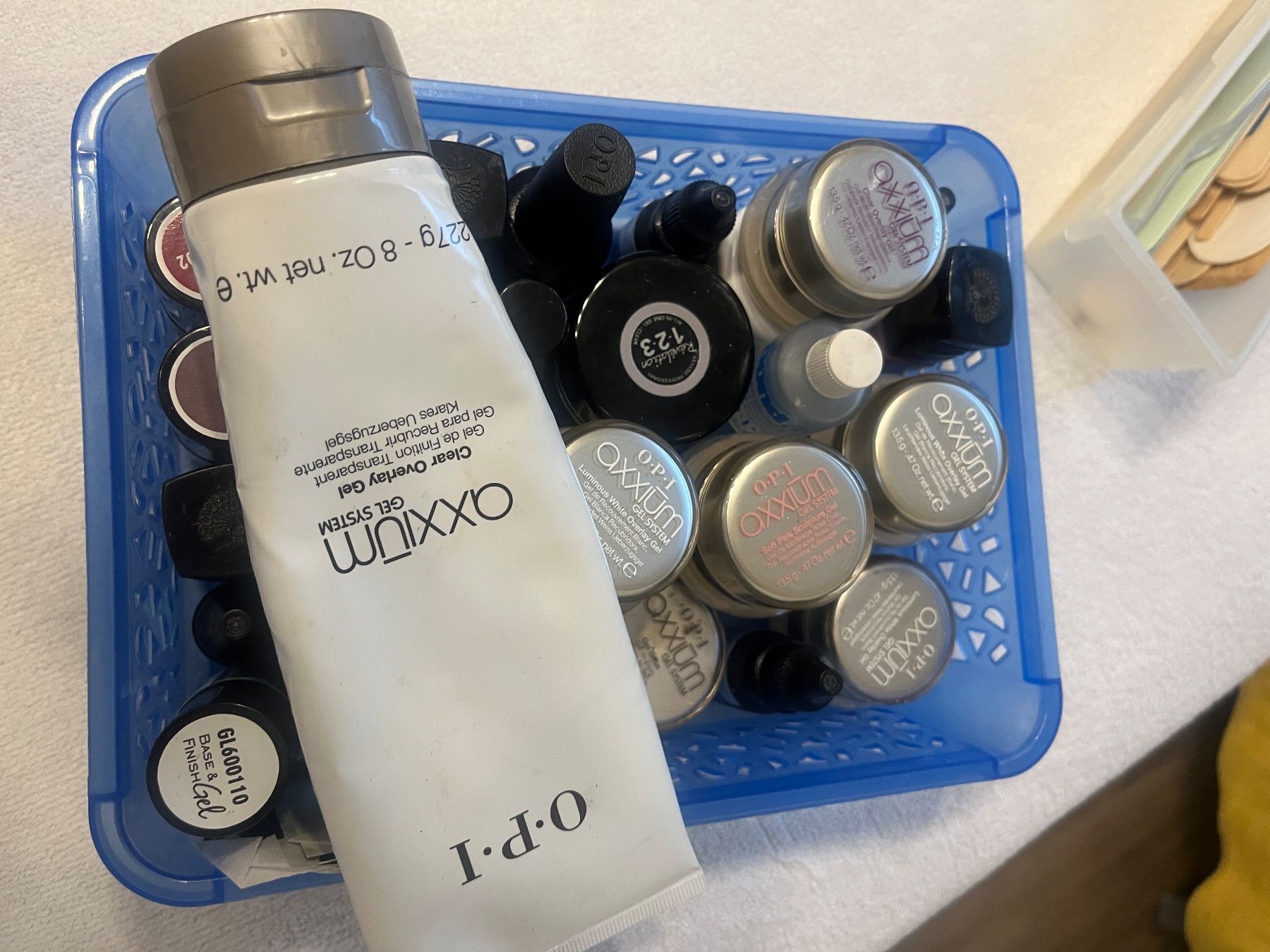 Unghie finte: Diverse nail Gels – Usato da Davos Wiesen venduto da Roseli21