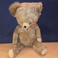 Teddybär hellbraun ca 33 cm gross gebrauchter Zustand