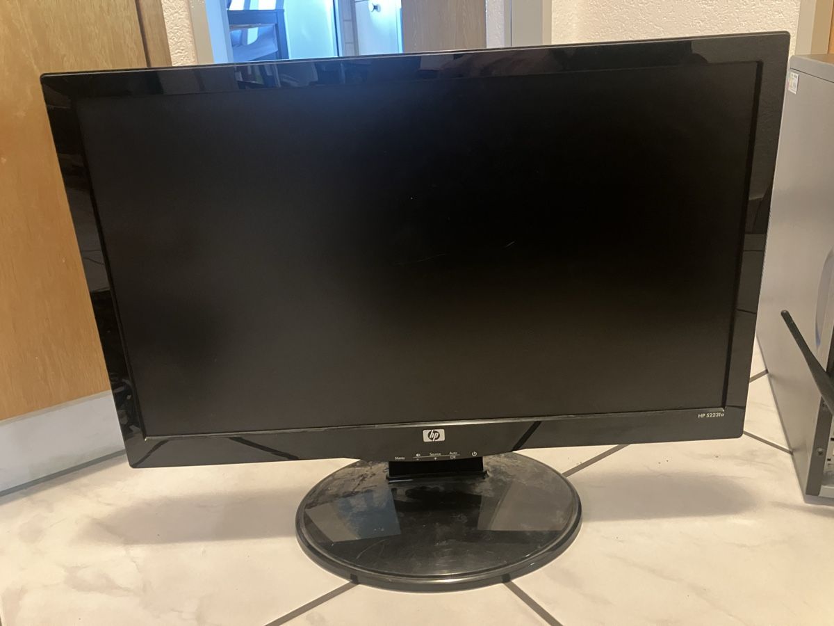 Hewlett Packard Monitor: PC Monitor HP – Usato da Wolfisberg venduto da CRUISER1530