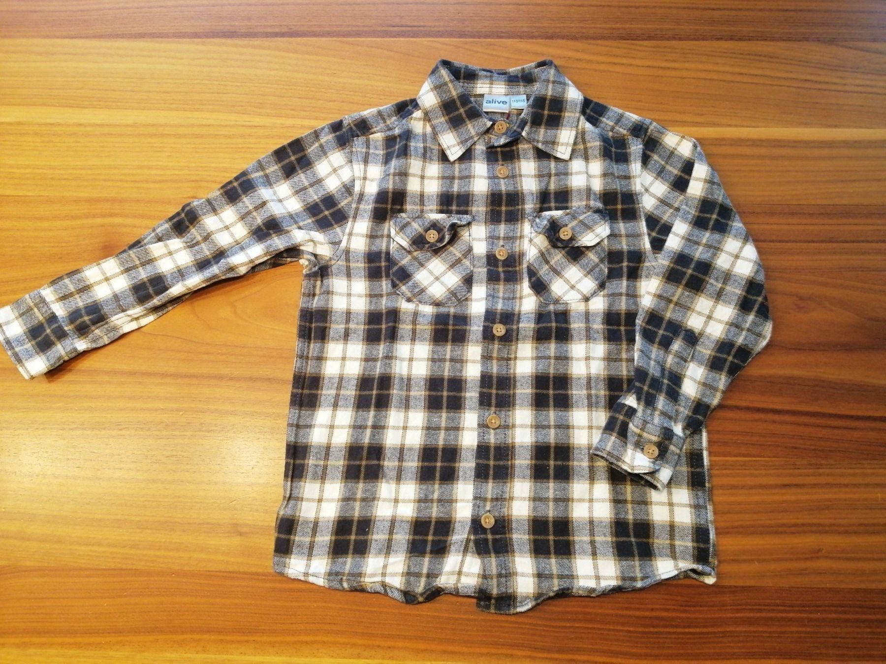 Chemises, T-shirts & Polos: Langarm Hemd Gr. 110/116 – D'occasion à Lengnau AG par Mefari