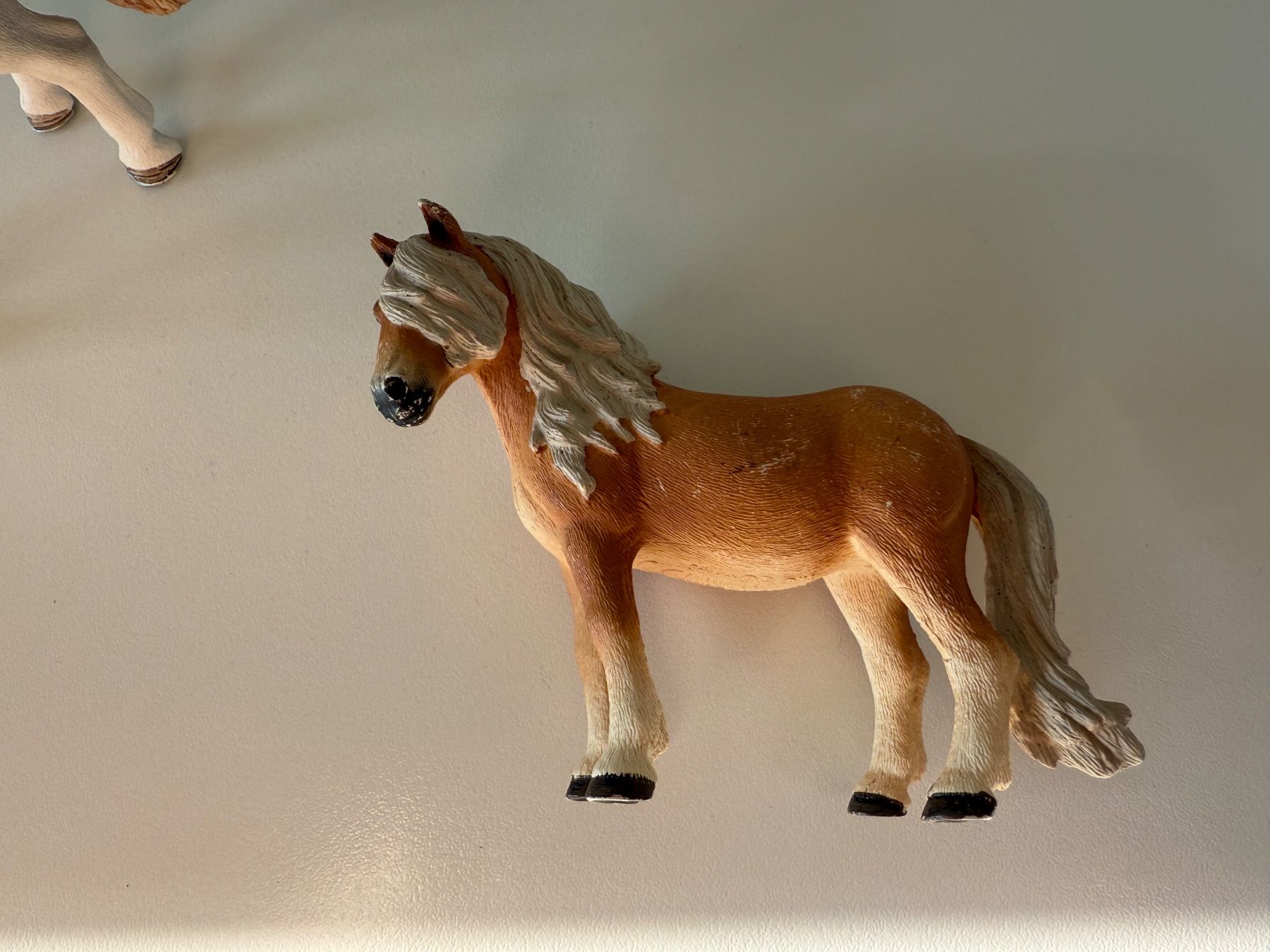 Schleich Giocattoli: Schleich Pferde 4 Stück – Usato da Dällikon venduto da dahi1 2