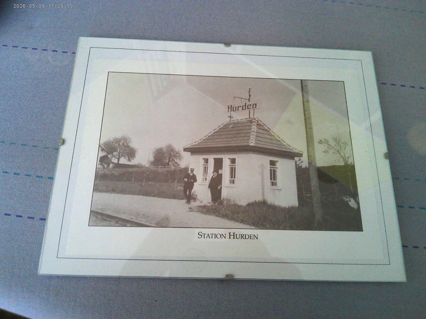 Poster & Bilder: Station Hurden – Gebraucht aus Altendorf von zipfizaffi 1