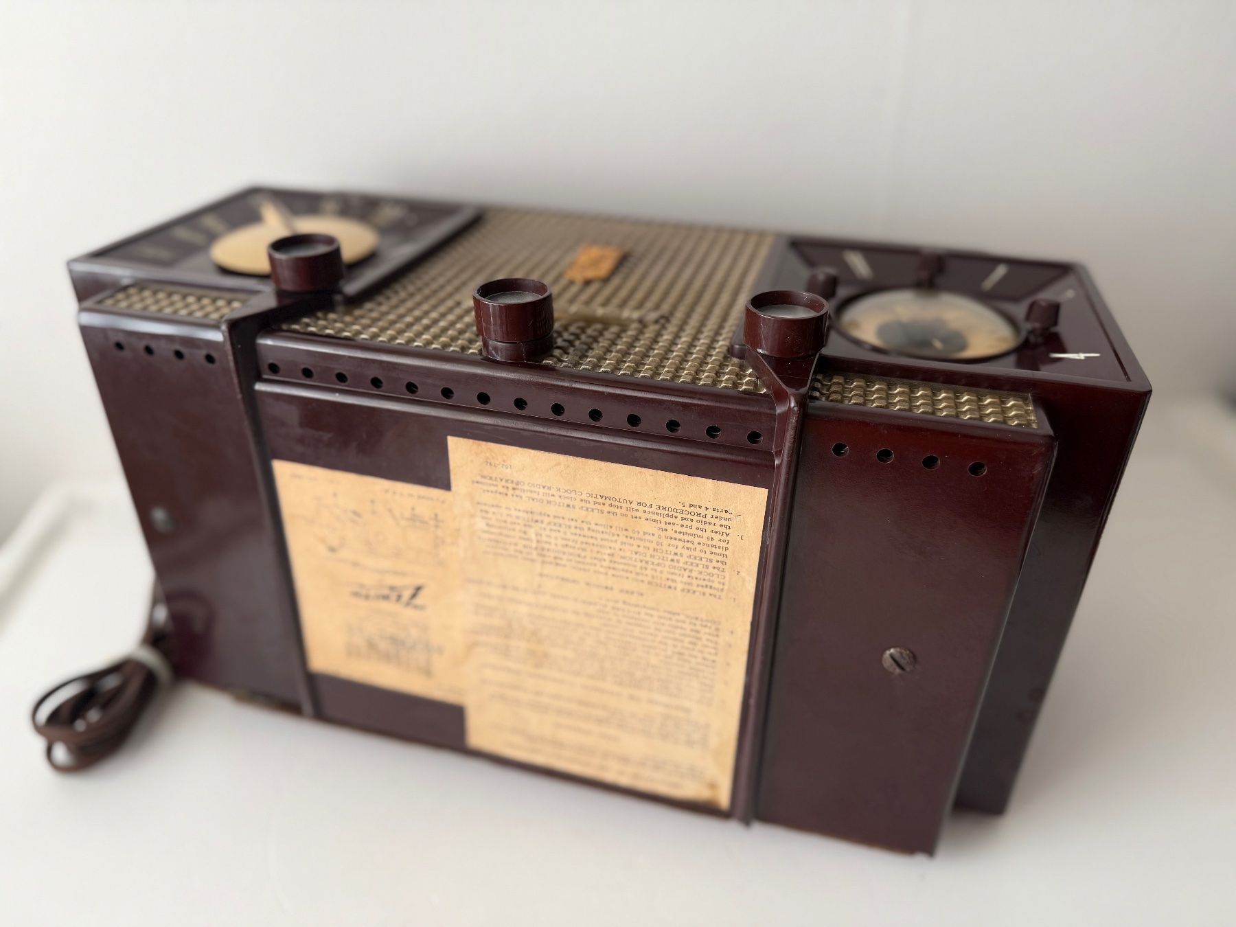Radio: Antikes Zenith Radio J733 – Usato da Zwingen venduto da moje1 2