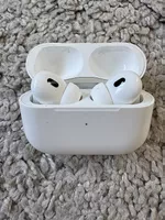 Apple AirPods 2 pro