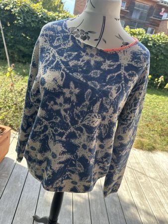 Pullover Lieblingsstueck blau weiss Blumenmuster neuwertig