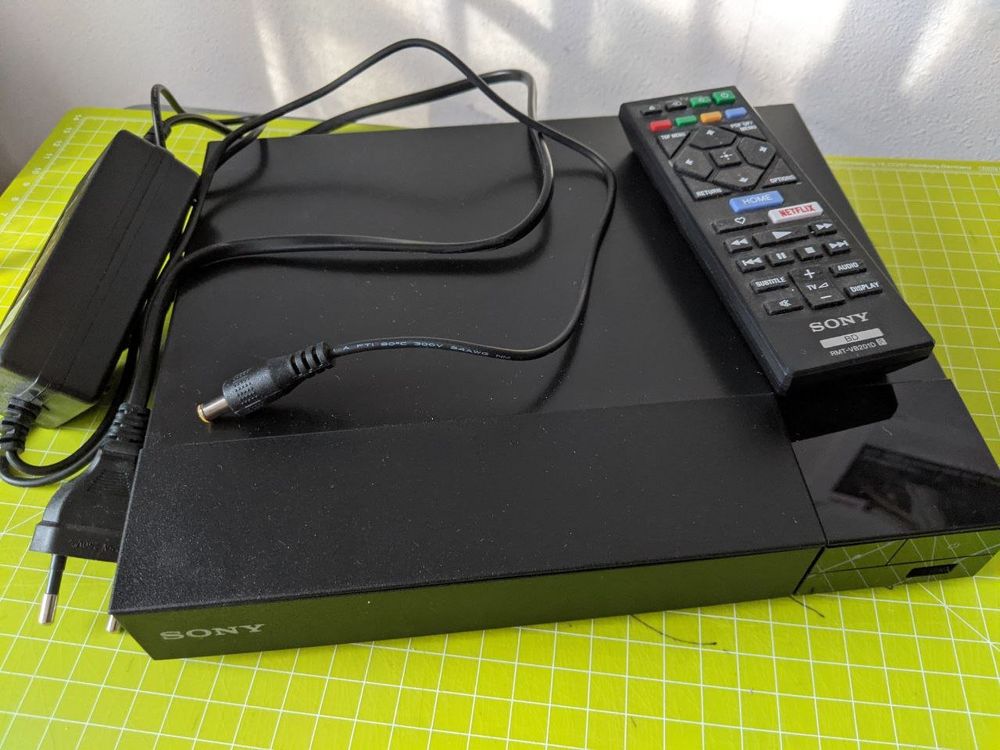 BluRay Disc / DVD Player von Sony BDPS1700 Kaufen auf Ricardo