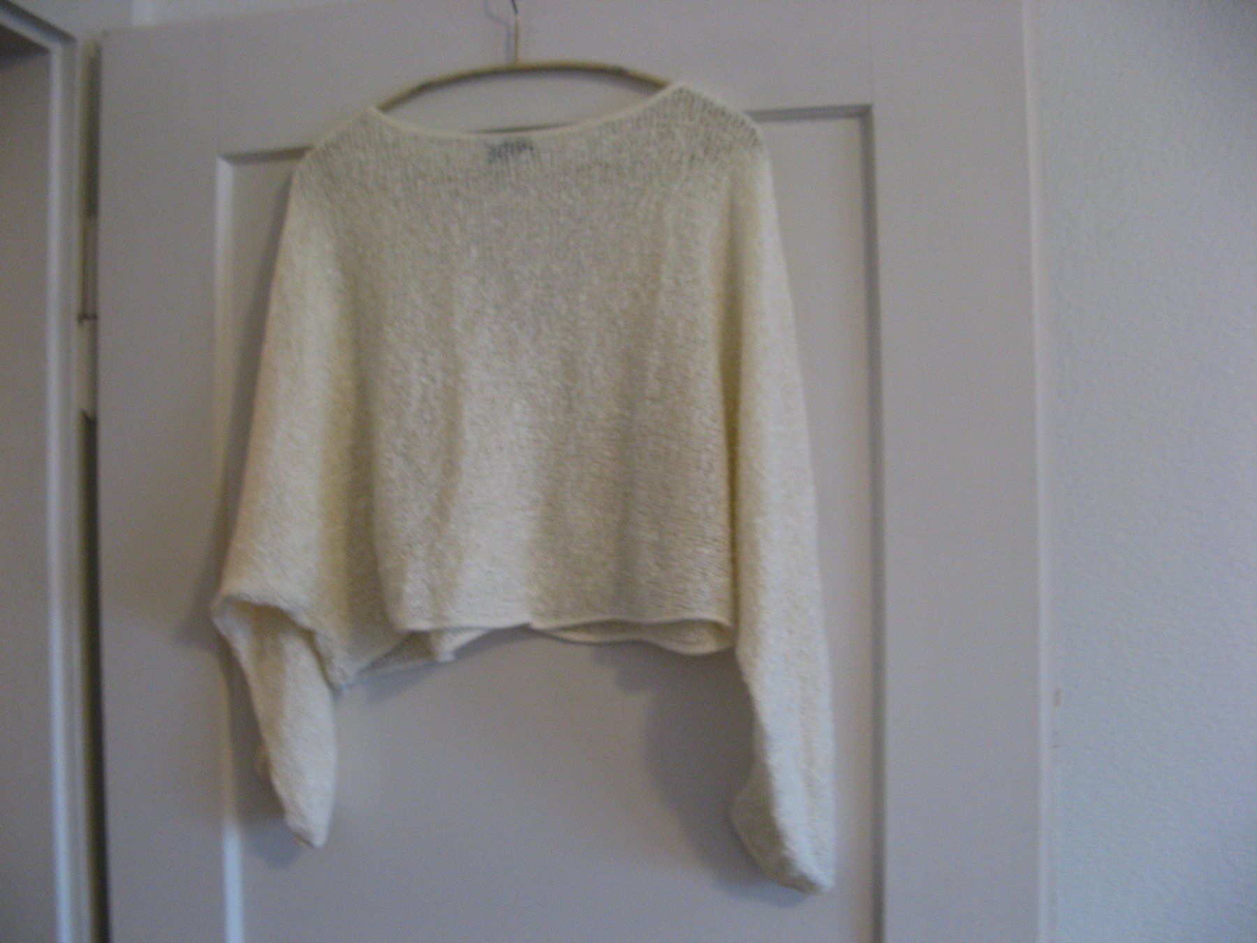 Maglioni & Felpe: kurzer Pulli beige Gr. M out from under – Usato da Zürich venduto da apil 4