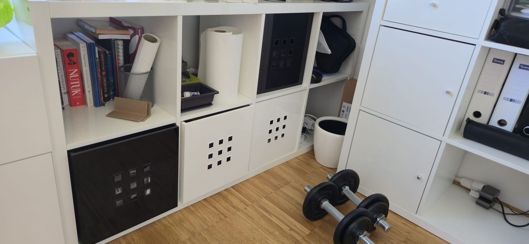 Ikea Scaffali: Kallax Regal mit 4 Körben – Usato da Zürich venduto da ska_qj7j 1