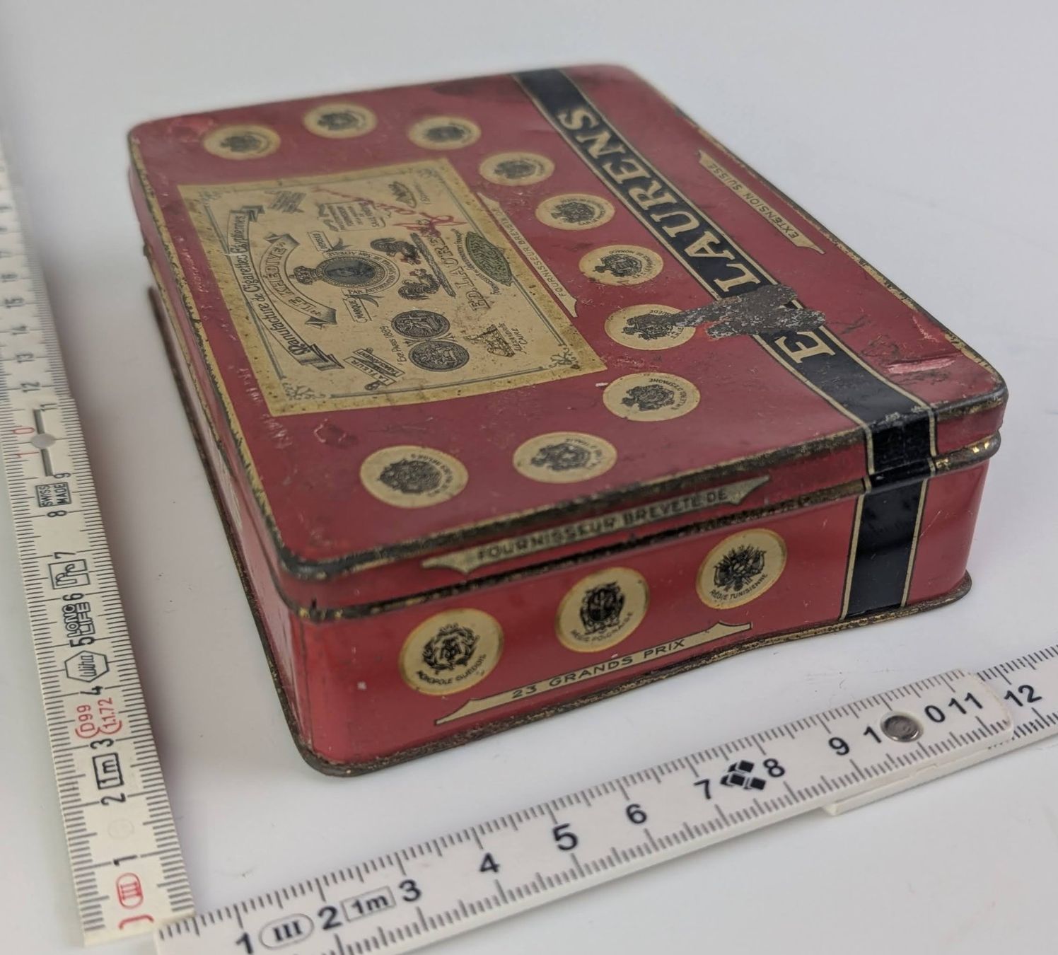 Alle Dekorationen: vintage Blech-Box / Schachtel – Gebraucht aus Zürich von 1.Simon 3
