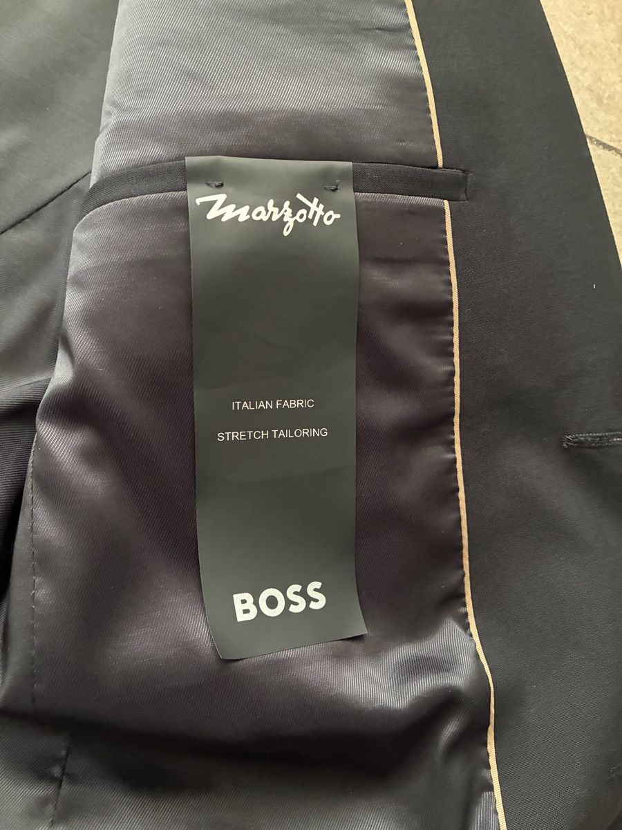 Costumes, combinaisons de sport et fonctionnelles: Boss Herren Anzug – D'occasion à Volketswil par casertana 4