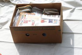 Grossartiges Lot Briefe International - Box 4
