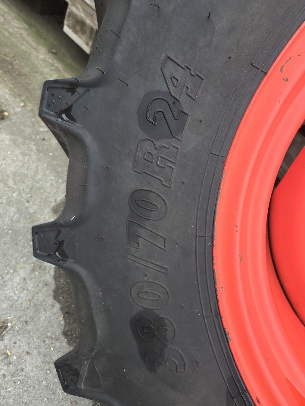 Pneumatici & Ruote complete: Räder Fendt 24 Zoll – Usato da Muhen venduto da Danu65 2