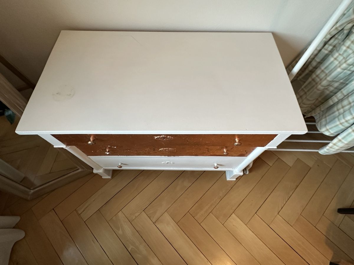 Cassettiere: Kommode weiss mit kupferfarbenen Schubladen – Usato da Bern venduto da vib. 3