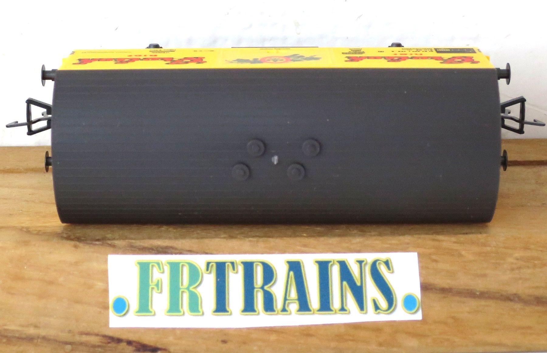 Fleischmann Modellini di ferrovie: FLEISCHMANN 5045  DB WAGON COUVERT GROLSCH BIER – Usato da Gland venduto da FRtrains 4