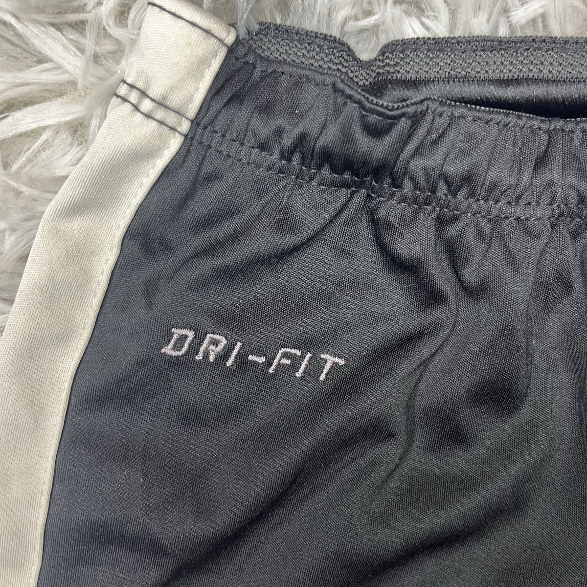 Nike Pantaloni: Shorts von Nike – Nuovo (secondo la descrizione) da Lindau venduto da KT_Vintage 2
