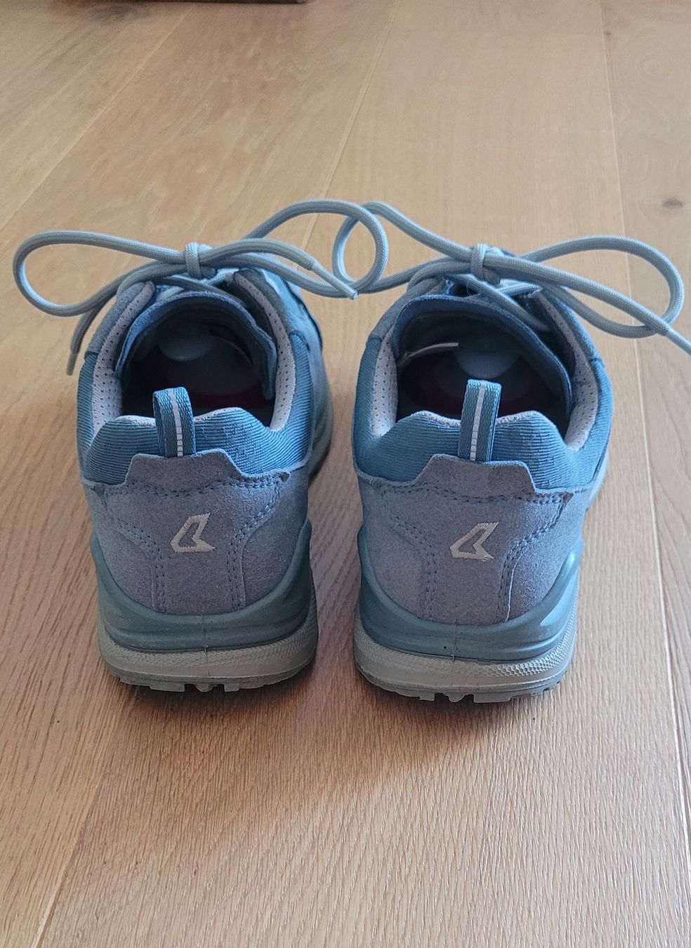 Lowa Chaussures femmes: Lowa Trekkingschuhe Gr. 6.5 – D'occasion à Feusisberg par Pingui55 2