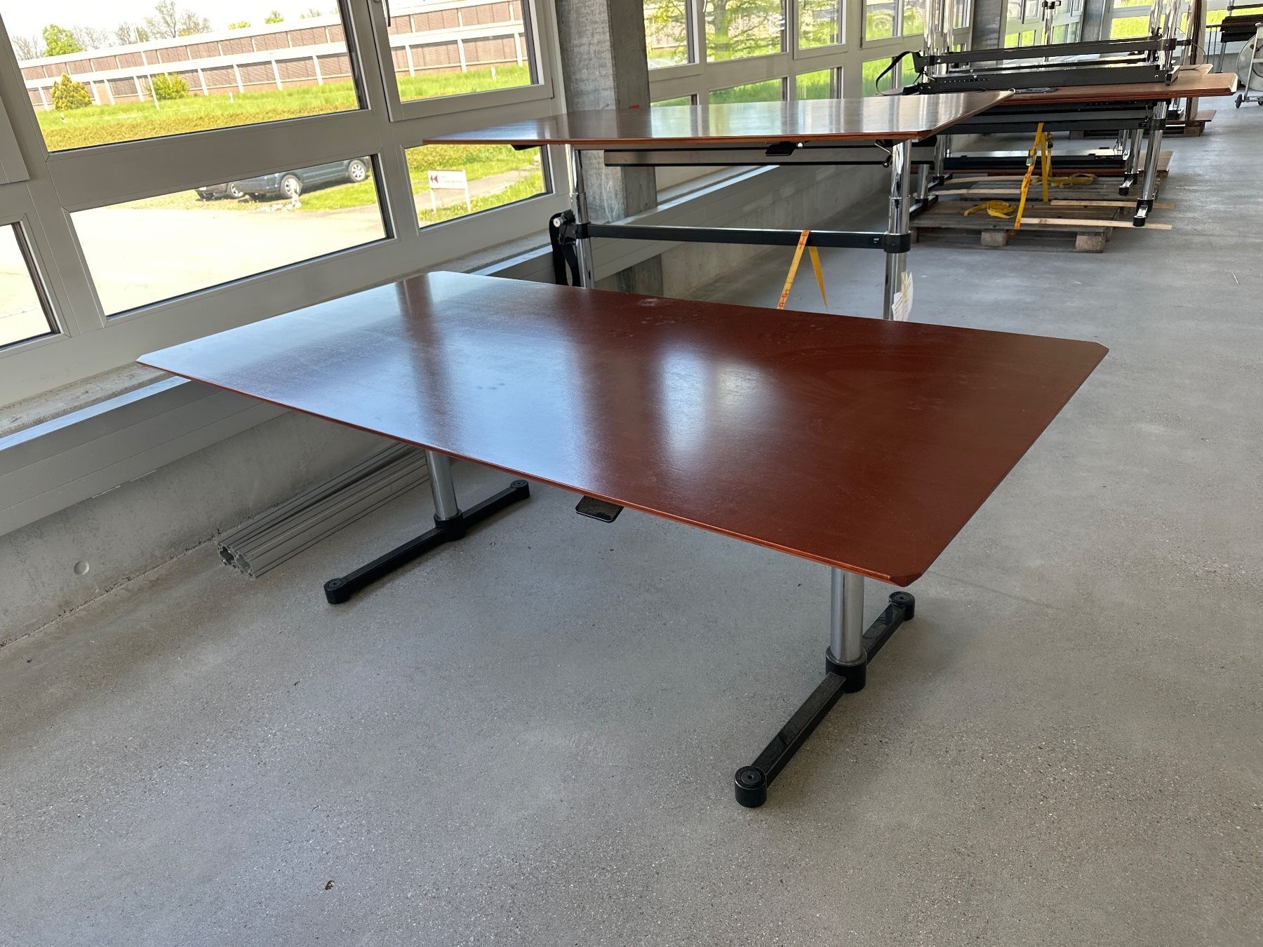 USM Schreibtische: USM Kitos M 100x200 – Gebraucht aus La Tour-de-Peilz von dam_x89d 1