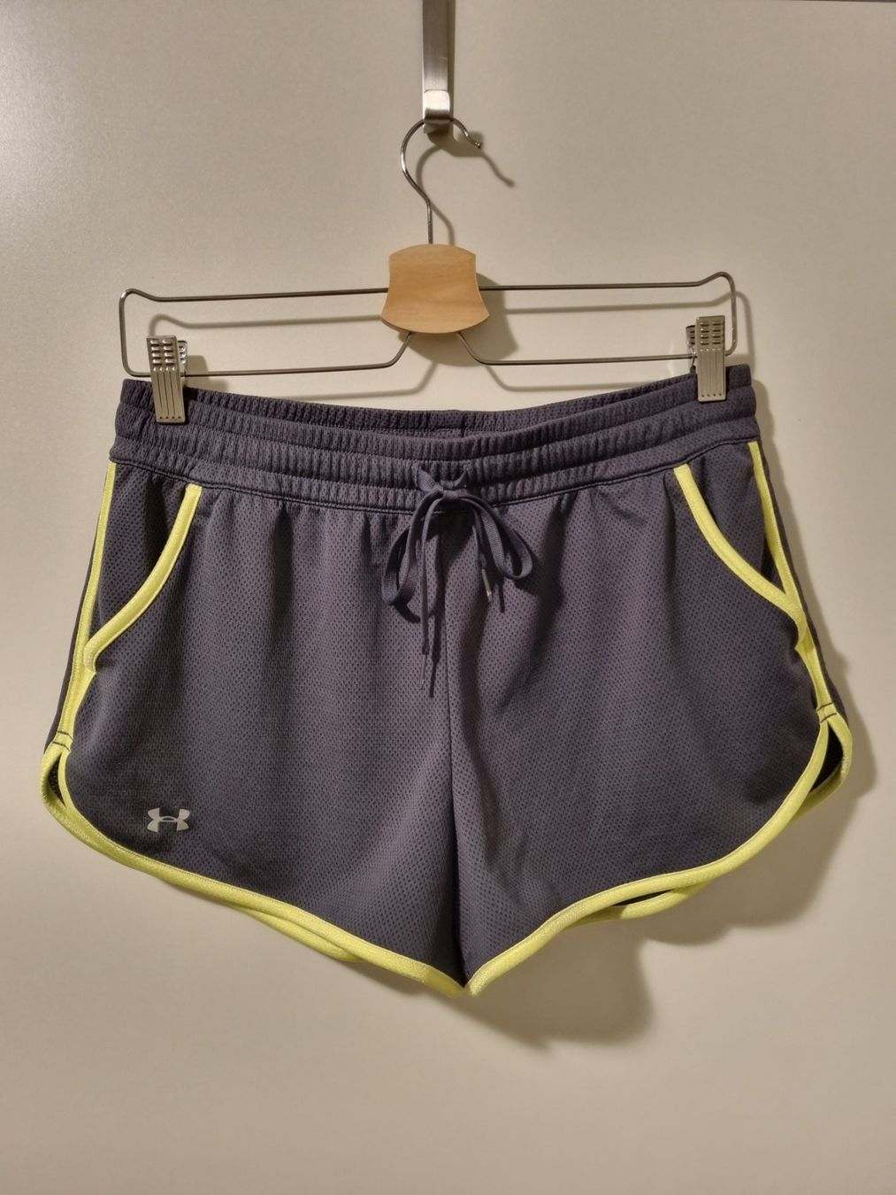 Pantaloni: Under Armour Shorts Sporthose Gr. M – Nuovo (secondo la descrizione) da Wolfwil venduto da s.ara_c