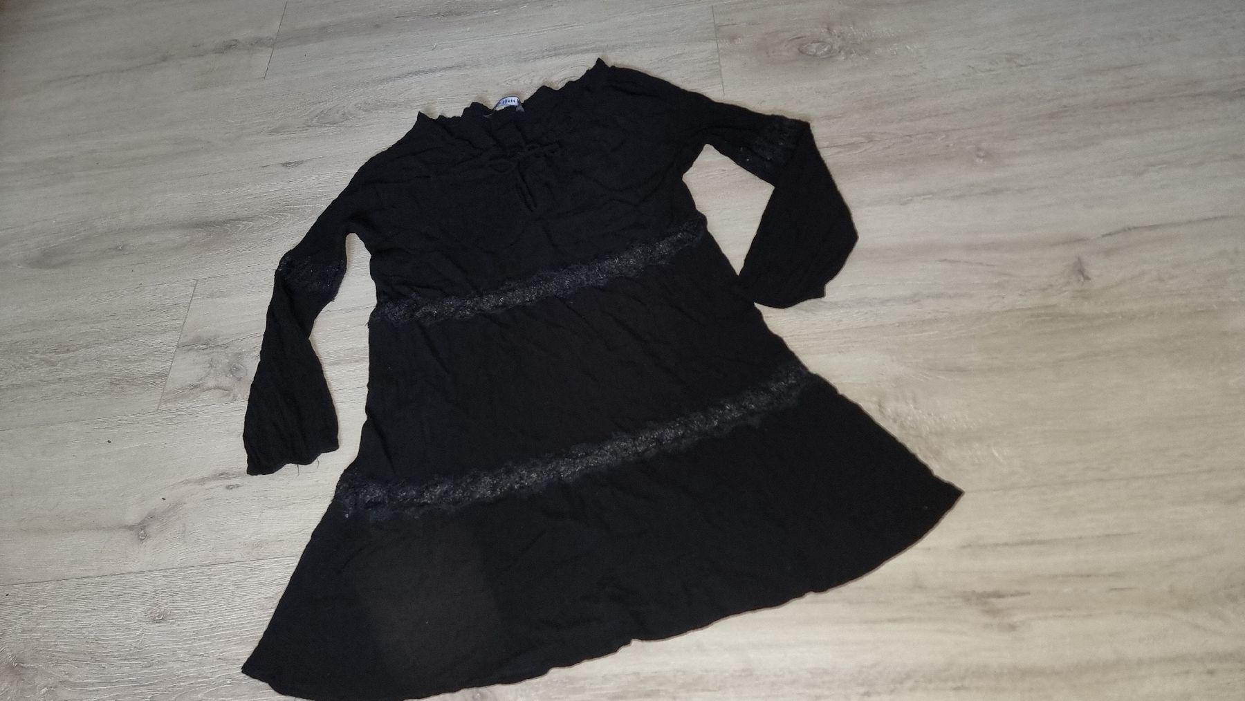 Zara Kleider: Schwarzes Kleid mit Spitze, Gr. S zara – Gebraucht aus Wigoltingen von Zuckerfee84