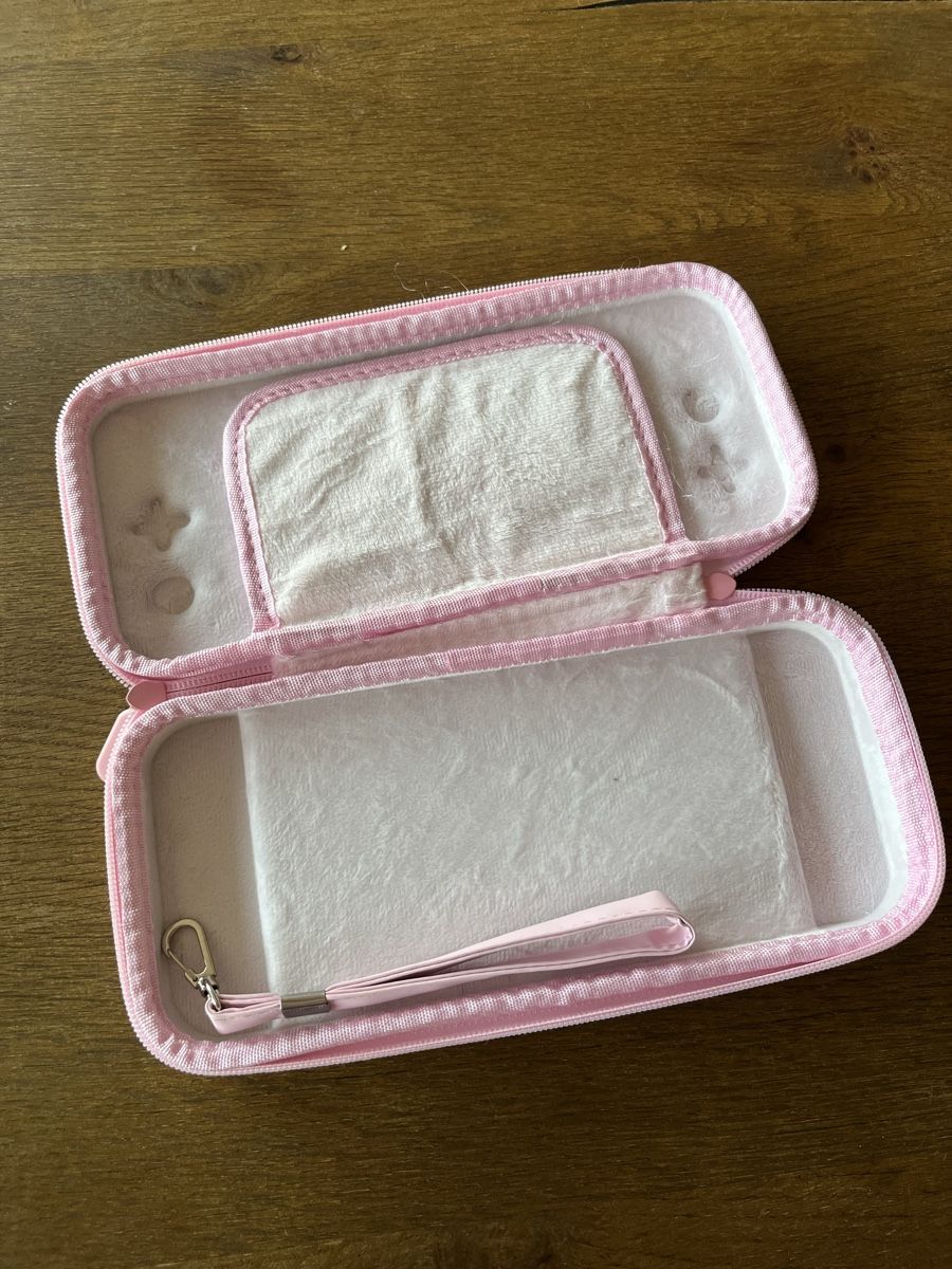 Taschen: Nitendo Switch Aufbewahrungshülle – Neu (gemäss Beschreibung) aus Flumenthal von fa_gro 1