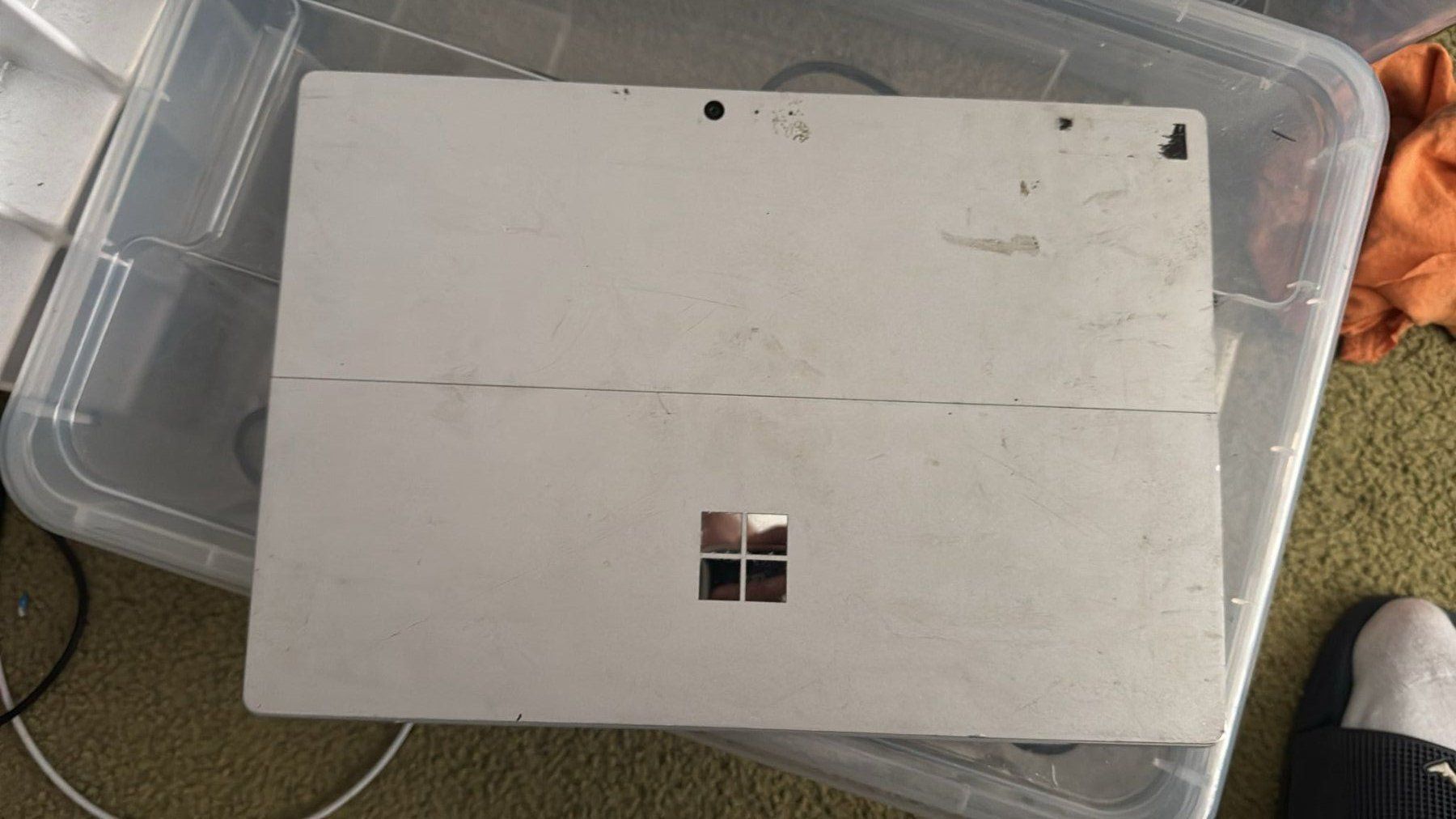 Microsoft Notebook: Surface pro 5, 256GB - i5 - 8GB RAM - Modell 1796!! – Difettoso da Olten venduto da HoYa01 1