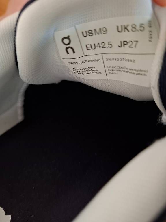 On Scarpe da uomo: On Cloud 6, midnight-white, 42.5 – Nuovo (secondo la descrizione) da Widen venduto da eve.88 3
