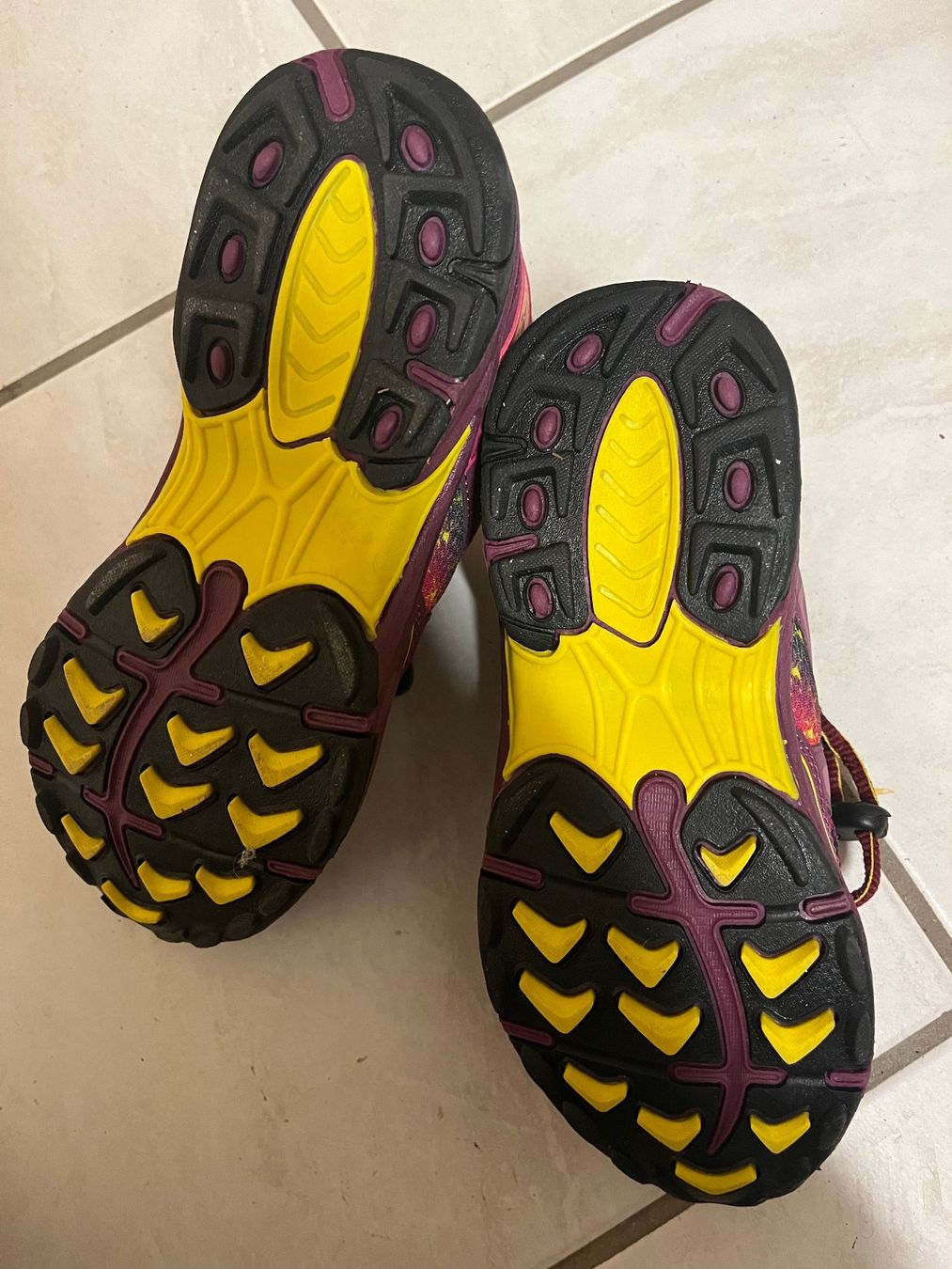 Scarpe per ragazze: Chaussure OUTDORR Kimberfeel T35 – Nuovo (secondo la descrizione) da Péry venduto da gir_d5d9 1