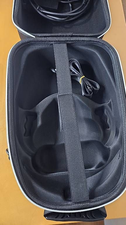 Unità & Adattatore: Original PS VR2 PC-Adapter + VR Schutztasche / Case – Usato da Ebmatingen venduto da RetroVans 2