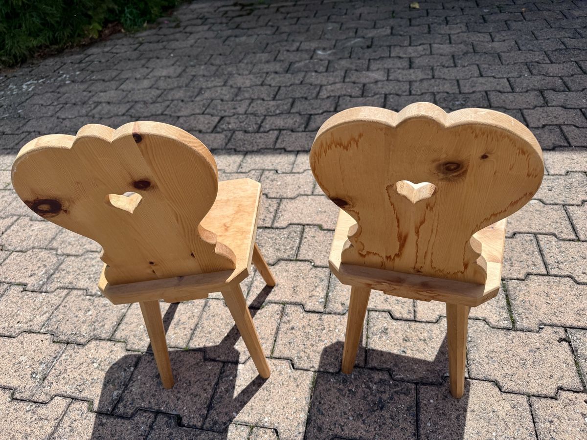 Stühle: 2er Set Holzstuhl Kinder – Gebraucht aus Schafisheim von Floromea 1