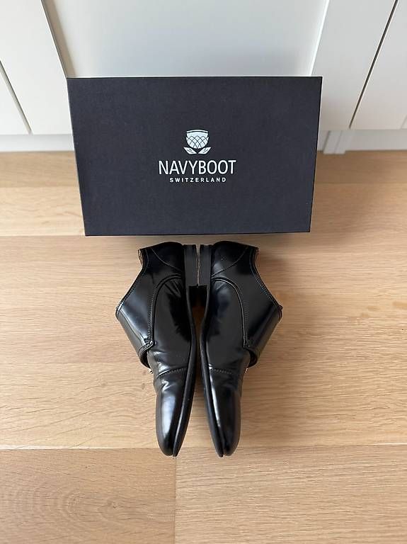 Chaussures hommes: Business Slipper von Navyboot, schwarz – D'occasion à St. Gallen par Sabrinaaa 2