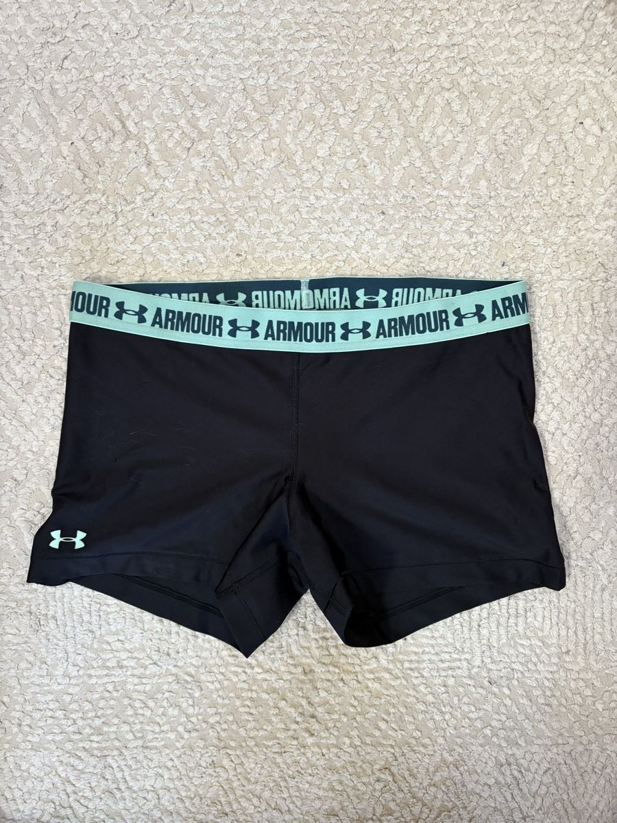Under Armour Pantalons: Under Armour Sporthose – Neuf (Voir description) à Winterthur par Stupu7hs