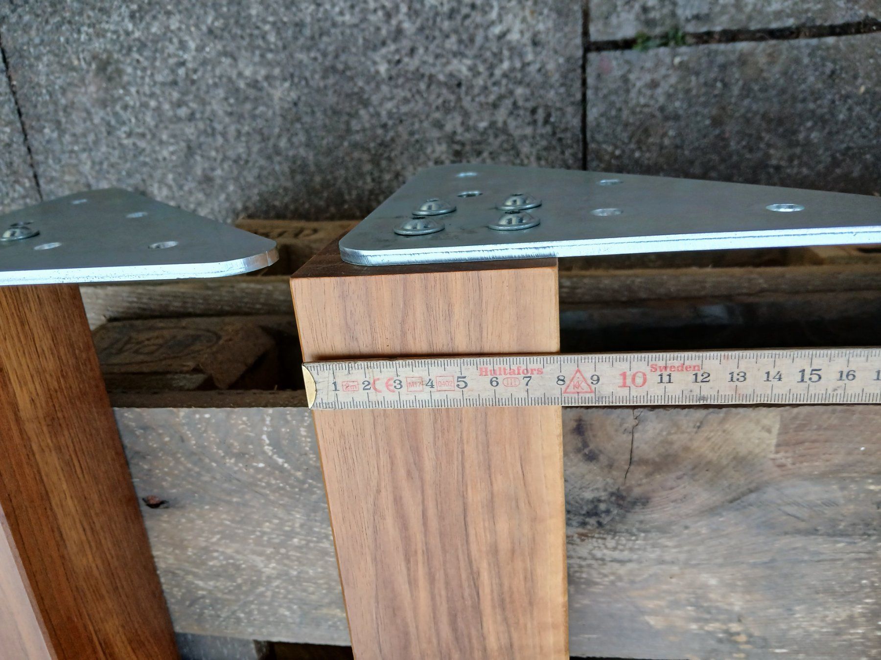 Sonstiges Mobiliar: Tischbeine Nussbaum – Gebraucht aus Stäfa von bauwerk83 3