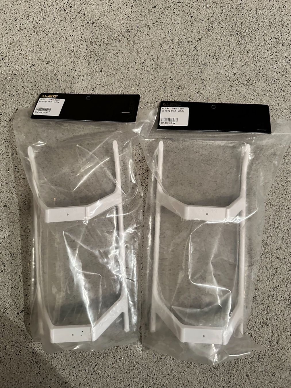 Kit di modellismo & Modellini statici: Hélico - Landing Skid pour taille 360 – Nuovo e nell'imballaggio originale da Chatel-St-Denis venduto da Yopcath