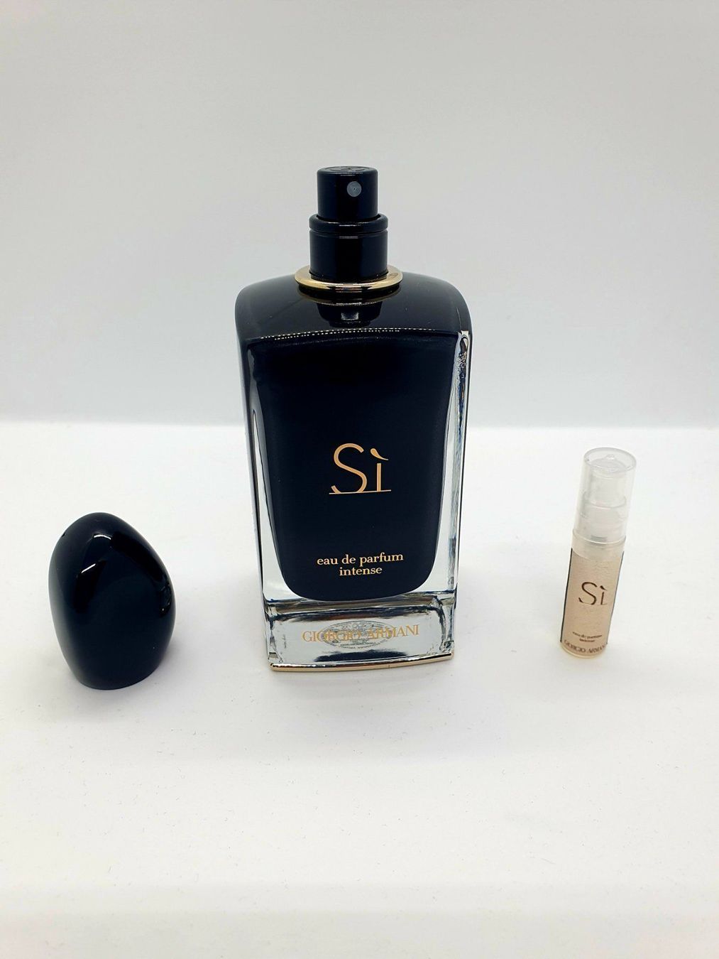 Armani Profumi & Eau de Toilette: 2 ml ARMANI SI 2014 INTENSE EDP ABFÜLLUNG – Nuovo (secondo la descrizione) da St. Gallen venduto da CaliSunshine
