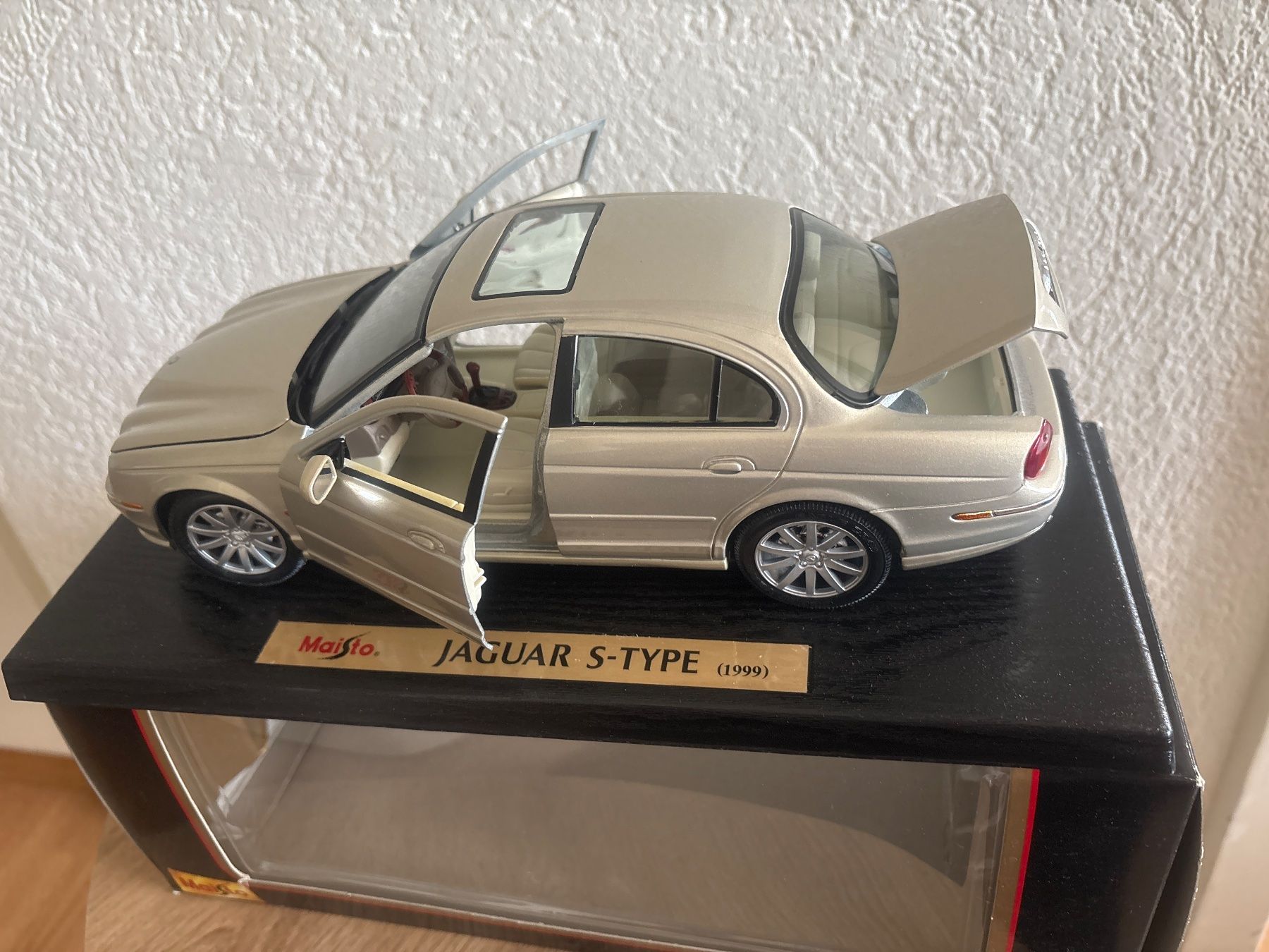 Jaguar Modellini d'auto: Jaguar S-Type Coupe 1:18 1999 – Usato da Aarwangen venduto da kah_79t5 2
