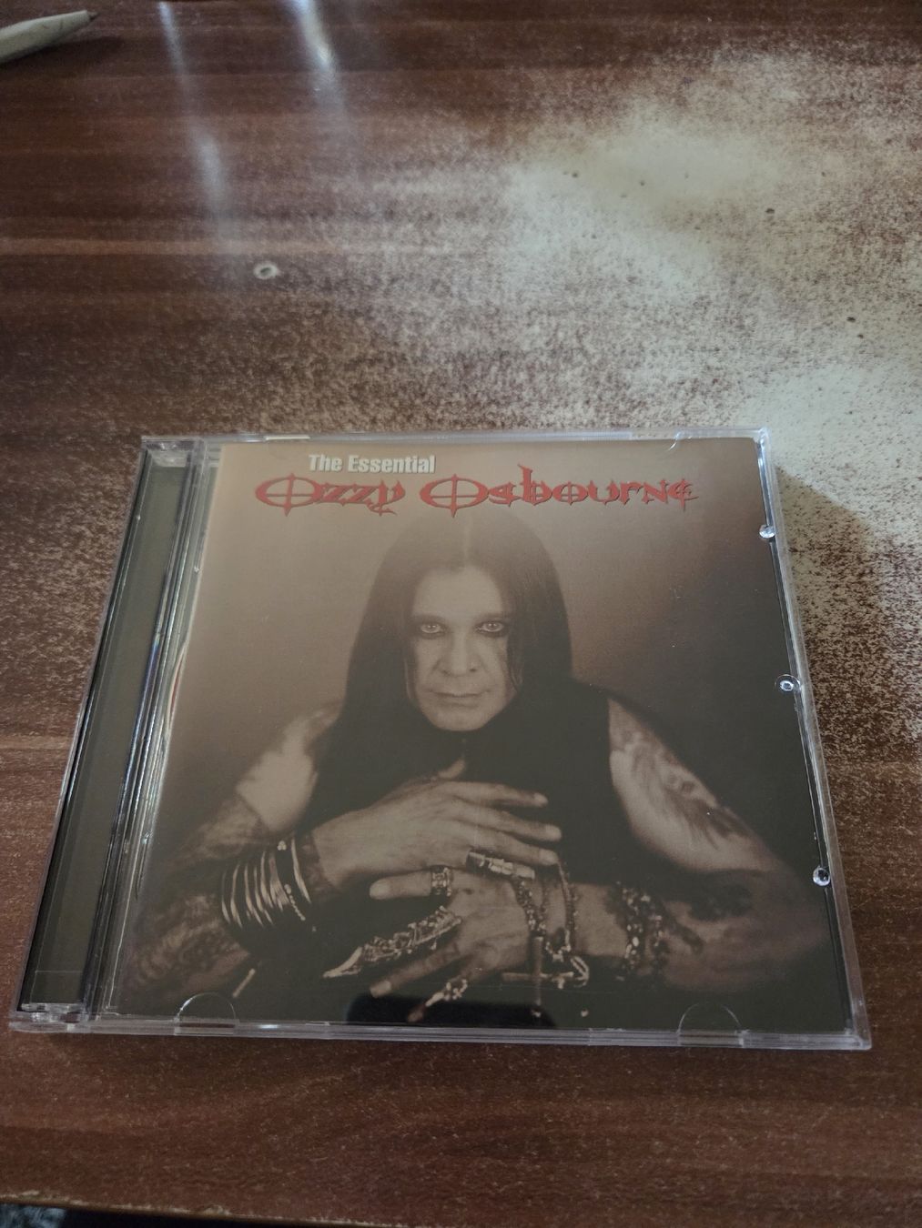 CD: Ozzy Osbourne - The Essential – Usato da Wattenwil venduto da Mage66